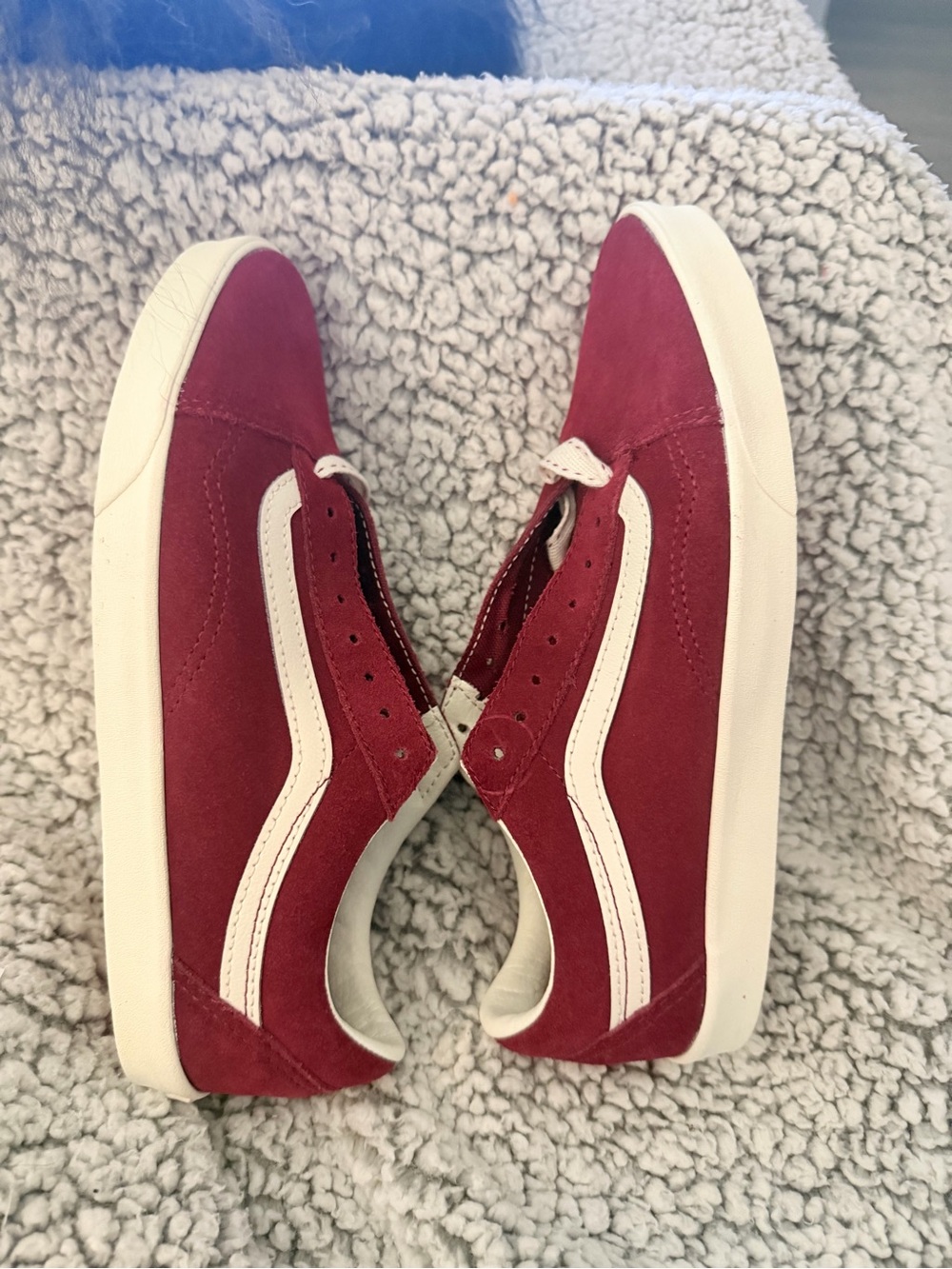 Van’s unisex maroon & white    mens 6.5 women 8 NWT
